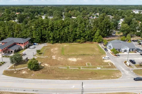 3585 Henderson Drive Jacksonville NC 28546