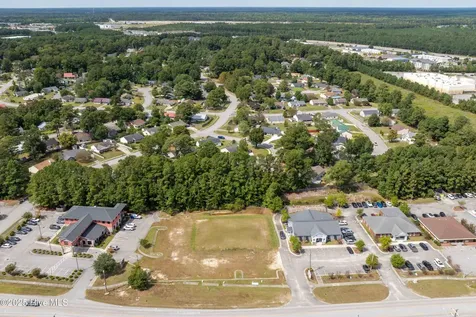 3585 Henderson Drive Jacksonville NC 28546