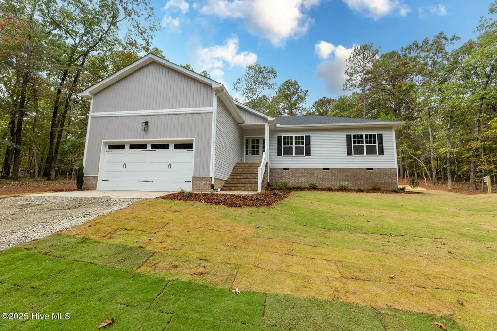 104 Shropshire Lane West End NC 27376