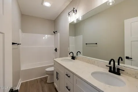 104 Shropshire Lane West End NC 27376