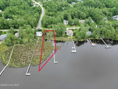 5302 Trade Winds Road New Bern NC 28560