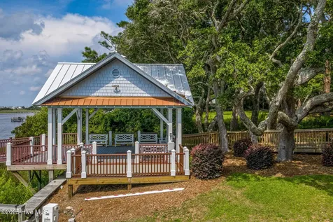 1884 Russell Hewett Road SW Supply NC 28462
