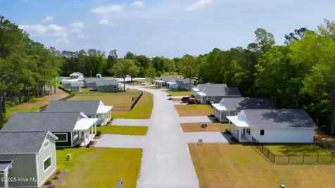 171 Long Pond Loop Swansboro NC 28584