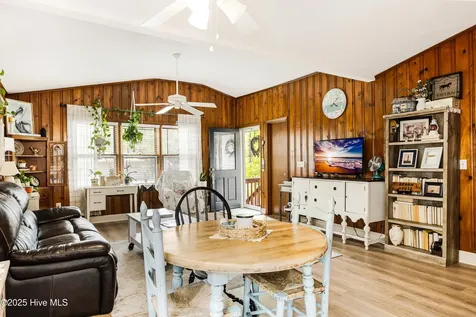 140 NW 9th Street Oak Island NC 28465