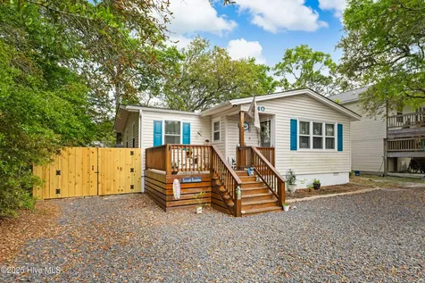 140 NW 9th Street Oak Island NC 28465