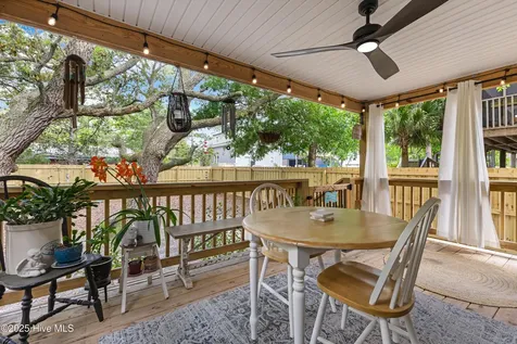 140 NW 9th Street Oak Island NC 28465