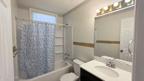 812 Pelican Drive New Bern NC 28560