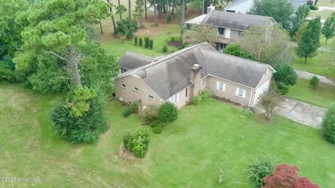 812 Pelican Drive New Bern NC 28560