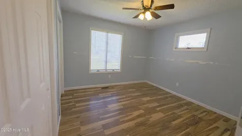 812 Pelican Drive New Bern NC 28560