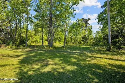 100 Tiffany Way Beaufort NC 28516