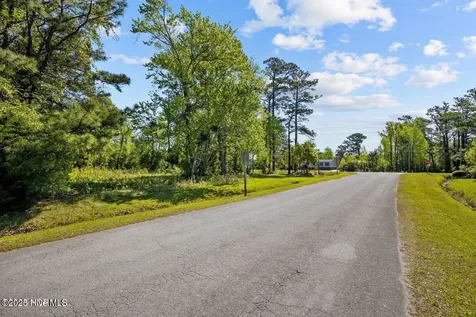100 Tiffany Way Beaufort NC 28516