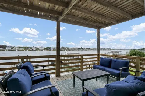 9 W Atlanta Street Wrightsville Beach NC 28480
