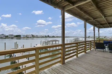 9 W Atlanta Street Wrightsville Beach NC 28480