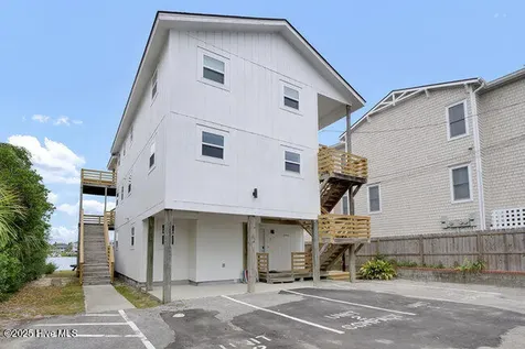 9 W Atlanta Street Wrightsville Beach NC 28480