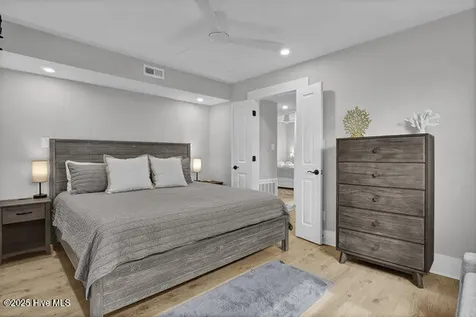 9 W Atlanta Street Wrightsville Beach NC 28480