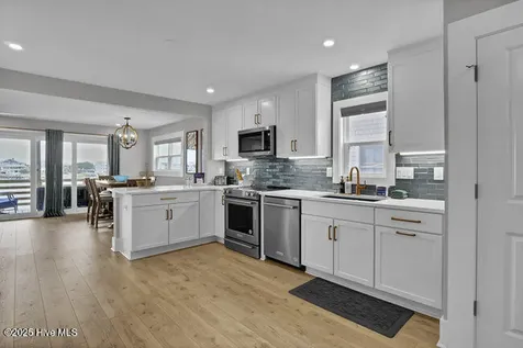 9 W Atlanta Street Wrightsville Beach NC 28480