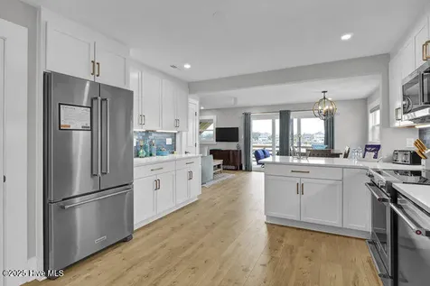 9 W Atlanta Street Wrightsville Beach NC 28480