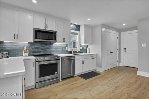 9 W Atlanta Street Wrightsville Beach NC 28480