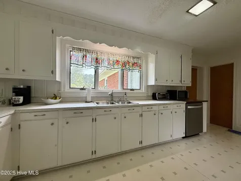 1005 Pinecrest Street Williamston NC 27892
