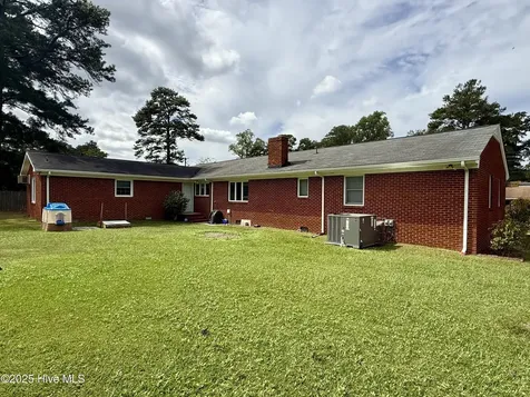 1005 Pinecrest Street Williamston NC 27892