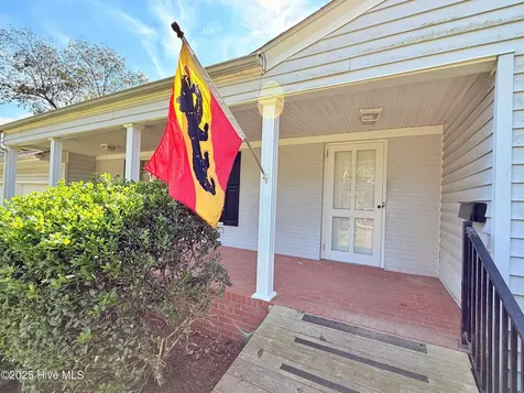 4503 Greenview Road Trent Woods NC 28562