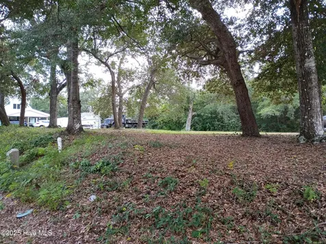 107 SW 28th Street Oak Island NC 28465