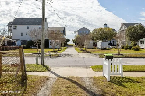 1404 Shackleford Street Morehead City NC 28557