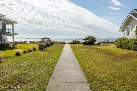 1404 Shackleford Street Morehead City NC 28557
