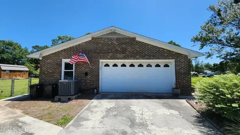 706 Hedrick Boulevard Morehead City NC 28557