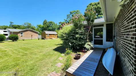 706 Hedrick Boulevard Morehead City NC 28557