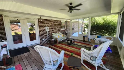 706 Hedrick Boulevard Morehead City NC 28557
