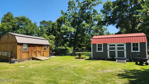706 Hedrick Boulevard Morehead City NC 28557