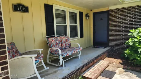 706 Hedrick Boulevard Morehead City NC 28557