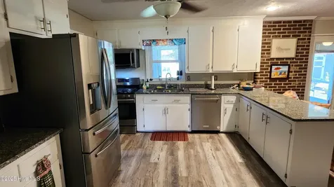 706 Hedrick Boulevard Morehead City NC 28557