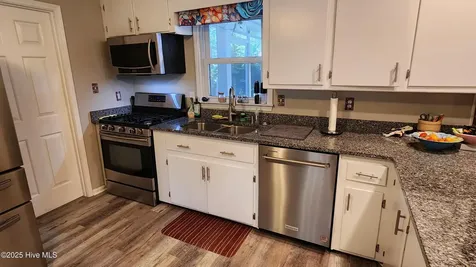 706 Hedrick Boulevard Morehead City NC 28557