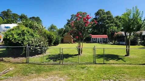 706 Hedrick Boulevard Morehead City NC 28557