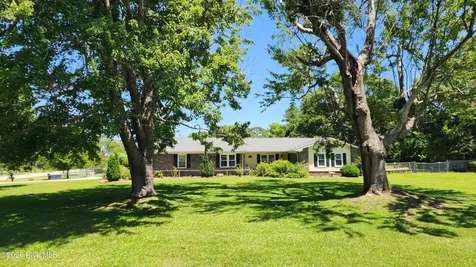 706 Hedrick Boulevard Morehead City NC 28557