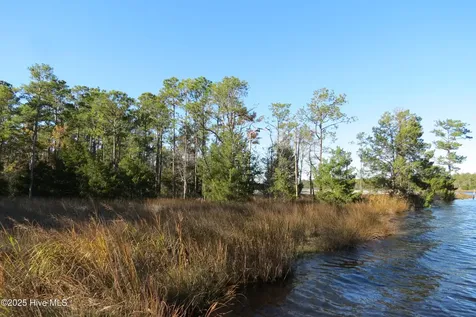 375 Tar Creek Road Oriental NC 28571