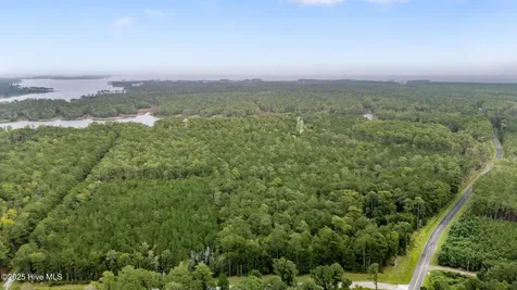 375 Tar Creek Road Oriental NC 28571