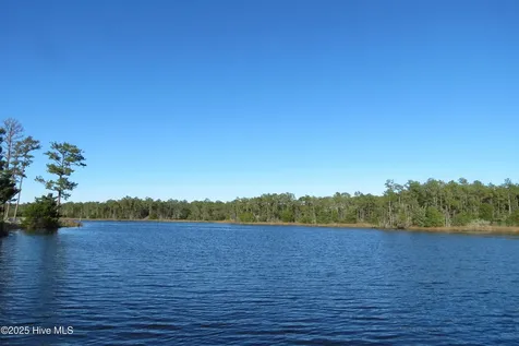 375 Tar Creek Road Oriental NC 28571