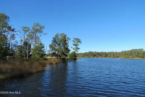 375 Tar Creek Road Oriental NC 28571