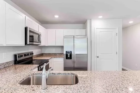 1234 Skystone Loop NE Supply NC 28462