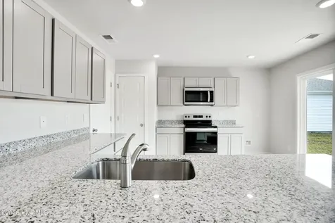 1222 Skystone Loop NE Supply NC 28462