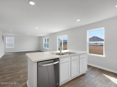 415 Driftwood Drive Richlands NC 28574