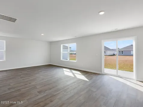 415 Driftwood Drive Richlands NC 28574