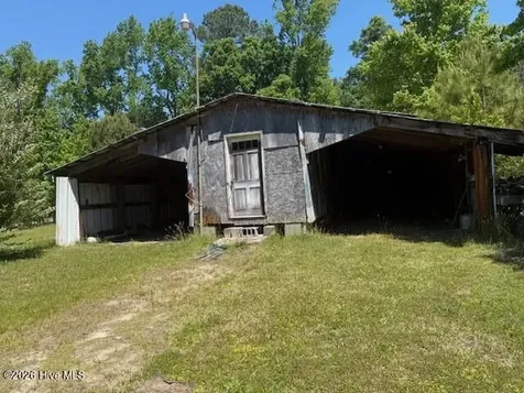 541 E Saluda Hall Road Ahoskie NC 27910