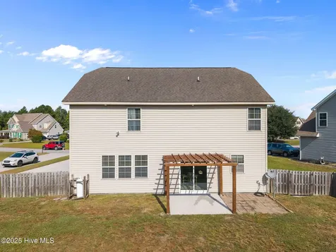 147 Foggy River Way Jacksonville NC 28540