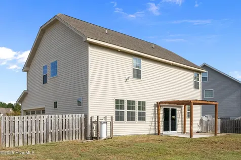 147 Foggy River Way Jacksonville NC 28540
