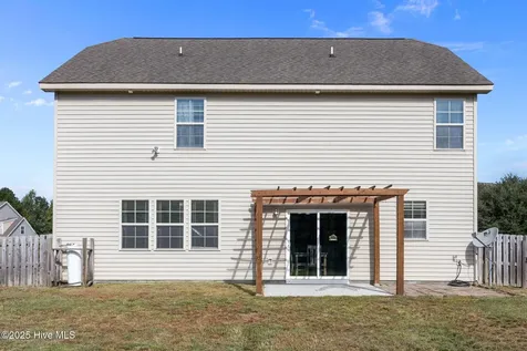 147 Foggy River Way Jacksonville NC 28540