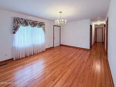 707 Gliden Road Belvidere NC 27919